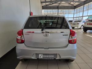 Toyota Etios hatch 1.5 Sprint - Image 5