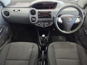 Toyota Etios hatch 1.5 Sprint - Image 6