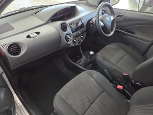 Toyota Etios hatch 1.5 Sprint - Image 7