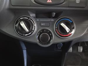 Toyota Etios hatch 1.5 Sprint - Image 12