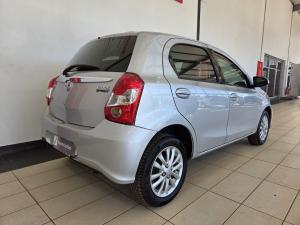 Toyota Etios hatch 1.5 Sprint - Image 2