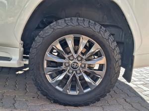 Toyota Land Cruiser 300 3.5T ZX - Image 11