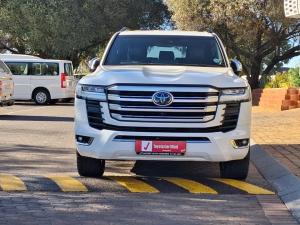 Toyota Land Cruiser 300 3.5T ZX - Image 4