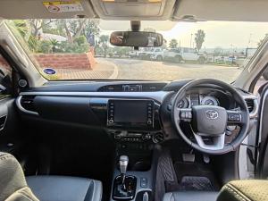 Toyota Hilux 2.8GD-6 double cab 4x4 Raider auto - Image 6