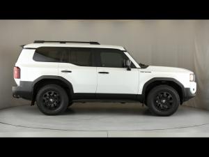 Toyota Land Cruiser Prado 2.8GD VX-R First Edition - Image 3