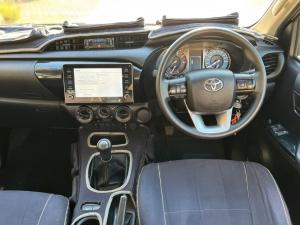 Toyota Hilux 2.4GD-6 Xtra cab Raider manual - Image 6