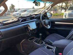 Toyota Hilux 2.4GD-6 Xtra cab Raider manual - Image 7