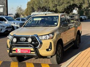 Toyota Hilux 2.4GD-6 Xtra cab Raider manual - Image 14