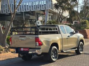Toyota Hilux 2.4GD-6 Xtra cab Raider manual - Image 2