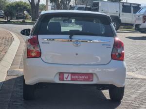 Toyota Etios hatch 1.5 Sport - Image 5