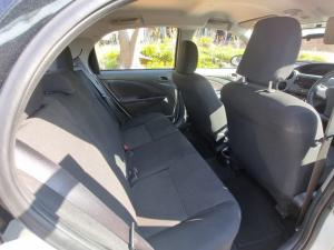 Toyota Etios hatch 1.5 Sport - Image 8