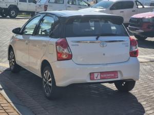 Toyota Etios hatch 1.5 Sport - Image 10