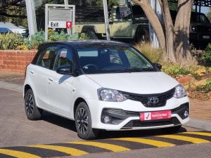 Toyota Etios hatch 1.5 Sport - Image 1