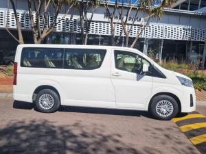 Toyota Quantum 2.8 LWB bus 11-seater GL - Image 3