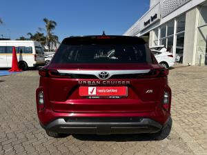 Toyota Urban Cruiser 1.5 XR manual - Image 5
