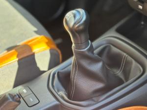 Toyota Hilux 2.4GD-6 Xtra cab Raider manual - Image 13
