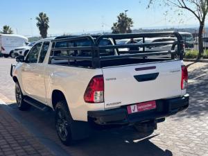 Toyota Hilux 2.4GD-6 Xtra cab Raider manual - Image 18