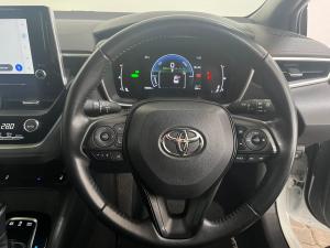 Toyota Corolla 1.8 Hybrid XR - Image 8