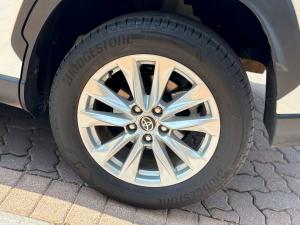 Toyota Corolla Cross 1.8 Hybrid XS - Image 21