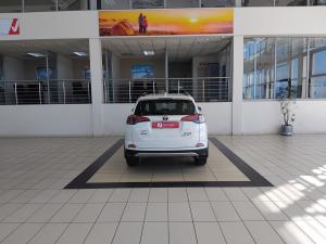 Toyota RAV4 2.2D-4D AWD VX - Image 5