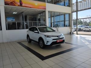 Toyota RAV4 2.2D-4D AWD VX - Image 1