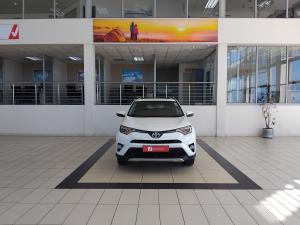 Toyota RAV4 2.2D-4D AWD VX - Image 4