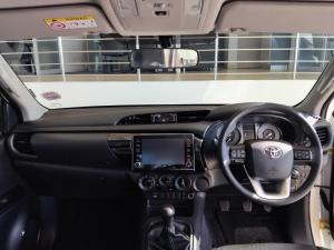 Toyota Hilux 2.4GD-6 Xtra cab Raider manual - Image 8