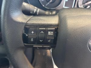 Toyota Hilux 2.4 GD-6 RB Raider automaticE/CAB - Image 9