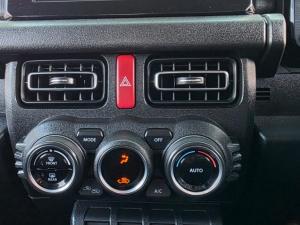 Suzuki Jimny 1.5 GLX automatic - Image 11
