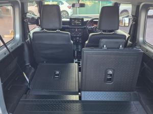 Suzuki Jimny 1.5 GLX automatic - Image 17
