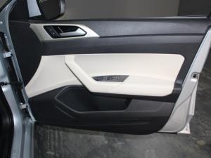 Volkswagen Polo 1.0 TSI Style Tiptronic - Image 15