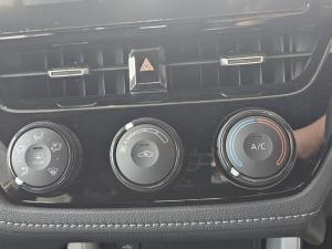 Toyota Corolla Cross 1.8 Xi - Image 10