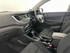Hyundai Tucson 2.0 Premium automatic - Image 12