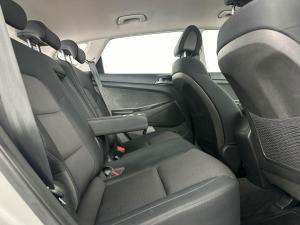 Hyundai Tucson 2.0 Premium automatic - Image 14