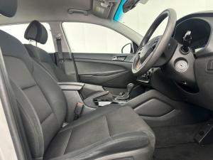 Hyundai Tucson 2.0 Premium automatic - Image 18
