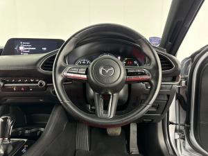Mazda MAZDA3 1.5 Dynamic automatic 5-Door - Image 17