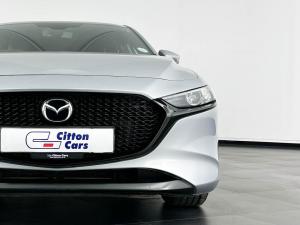 Mazda MAZDA3 1.5 Dynamic automatic 5-Door - Image 4