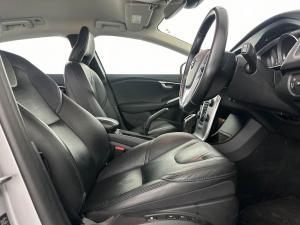 Volvo V40 D3 Inscription Geartronic - Image 17