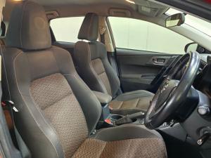 Toyota Auris 1.6 XS - Image 9