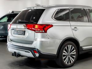 Mitsubishi Outlander 2.4 GLS - Image 9