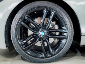 BMW 2 Series 220i coupe Sport Line - Image 4