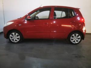 Hyundai i10 1.25 Fluid - Image 10