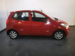 Hyundai i10 1.25 Fluid - Image 2