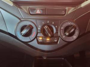 Toyota Starlet 1.4 Xi - Image 12