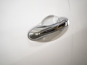 Toyota Hilux 2.8GD-6 double cab Raider auto - Image 13