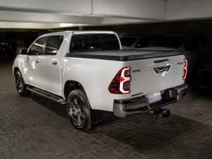 Toyota Hilux 2.8GD-6 double cab Raider auto - Image 3