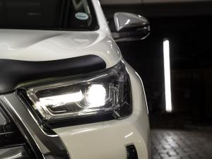 Toyota Hilux 2.8GD-6 double cab Raider auto - Image 9