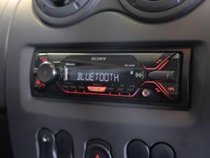 Nissan NP200 1.6i safety pack (aircon) - Image 10