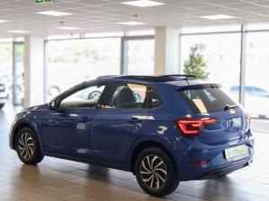 Volkswagen Polo hatch 1.0TSI Life manual - Image 8