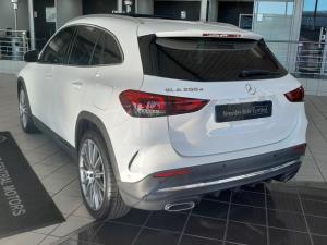 Mercedes-Benz GLA GLA200d Progressive - Image 5